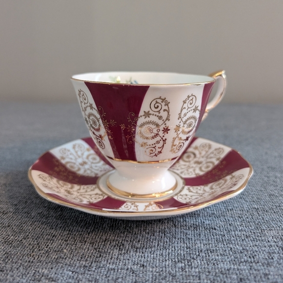 Royal Standard Cup & Saucer Set, Red/White Panel with Floral Design, #3220 - Picture 2 of 8